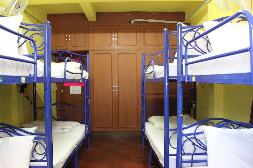 Home Hug Hostel (Adults Only) Bangkok Kültér fotó