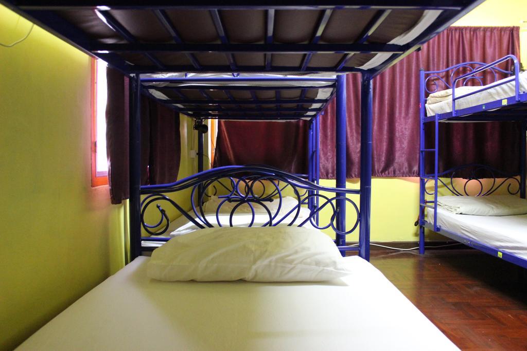 Home Hug Hostel (Adults Only) Bangkok Kültér fotó